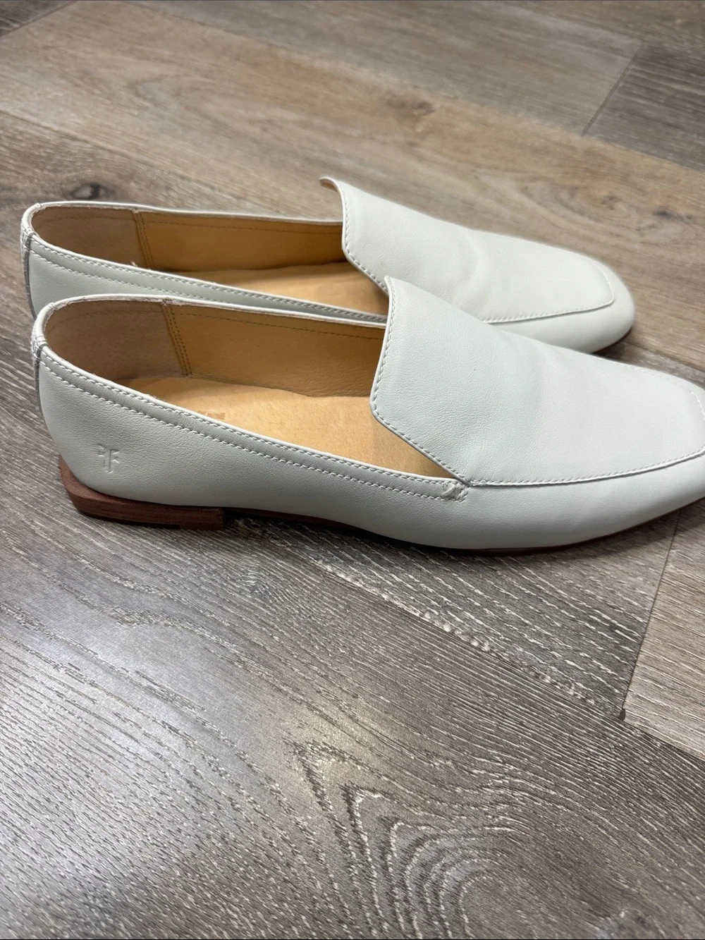 Frye Off-White Leather Slip-On Loafers MK